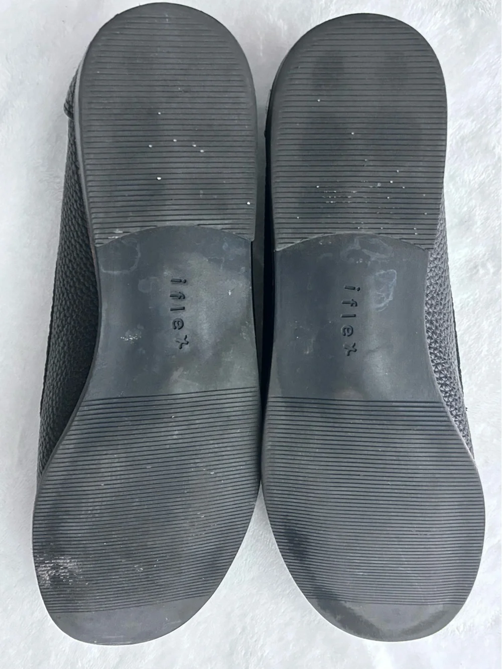 Anne Klein Women’s Black Pebbled Loafers with Silver Medallion Size 10